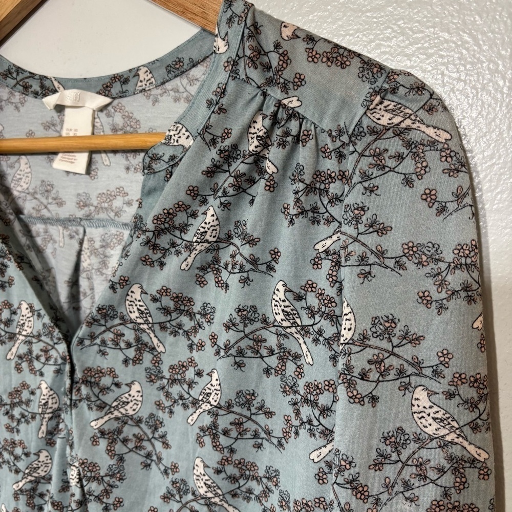 H&M Light Blue Bird Print Spring Top Size XS